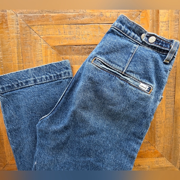 Levis Tailored Jeans - Picture 7 of 10